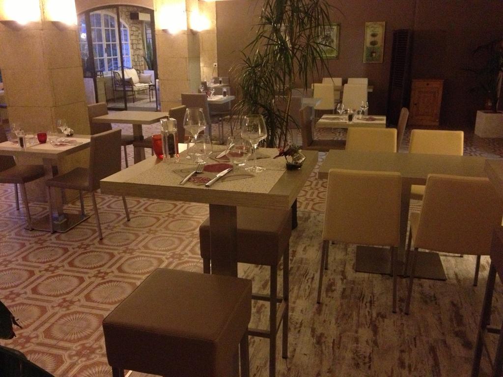 Logis Hotel Le Manoir & Lounge Апт Екстериор снимка